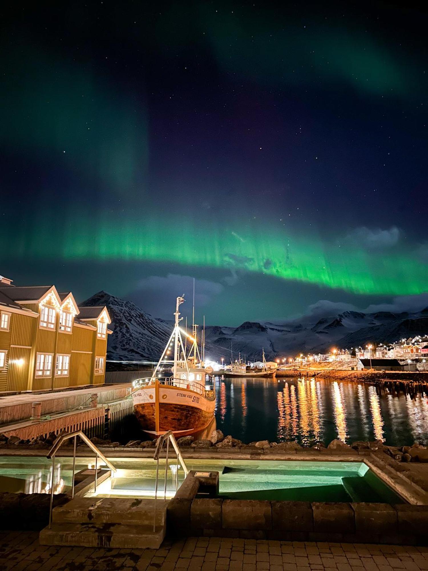 Siglo Hotel Siglufjordur Esterno foto